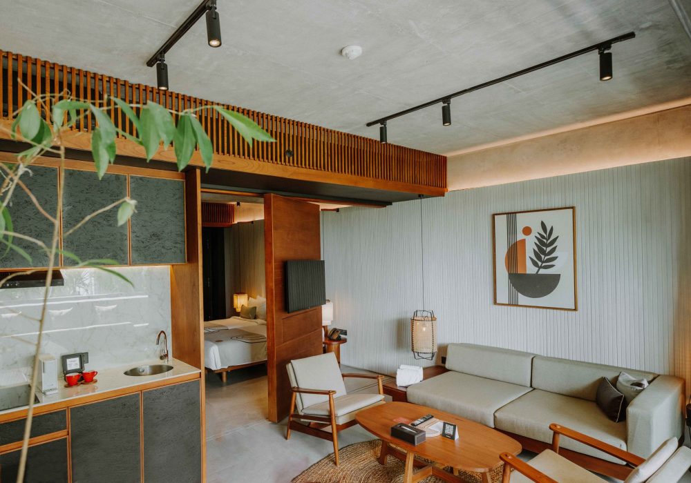 THE KOMU 2024 - 221 EDIT